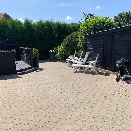 House With Good Lokation Near Forrest And 腓特烈港