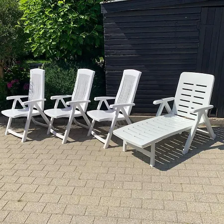 House With Good Lokation Near Forrest And * 腓特烈港