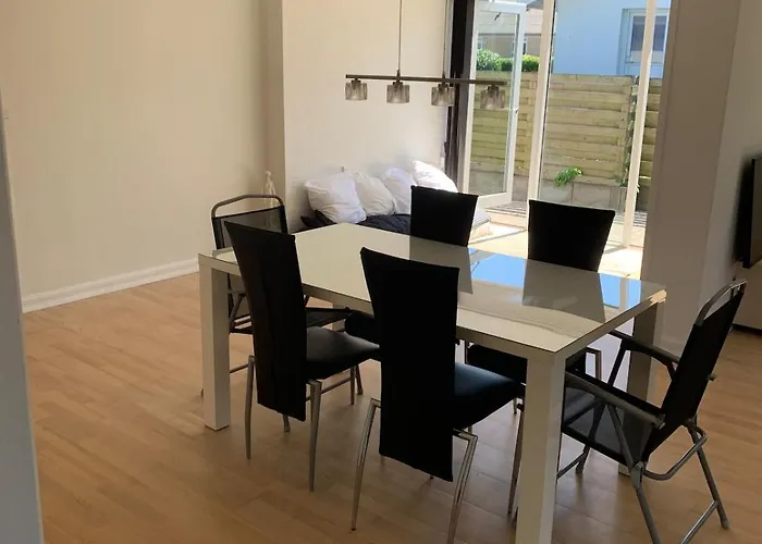 House With Good Lokation Near Forrest And * 腓特烈港