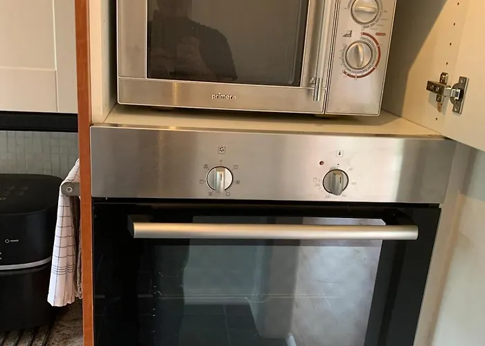 House With Good Lokation Near Forrest And 度假居 *