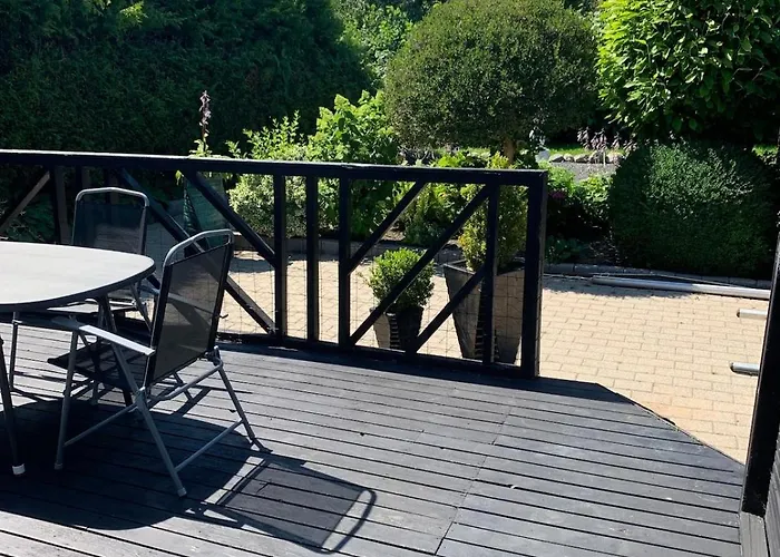 House With Good Lokation Near Forrest And * 腓特烈港