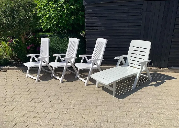 House With Good Lokation Near Forrest And * 腓特烈港