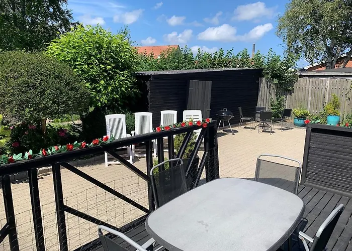 House With Good Lokation Near Forrest And * 腓特烈港